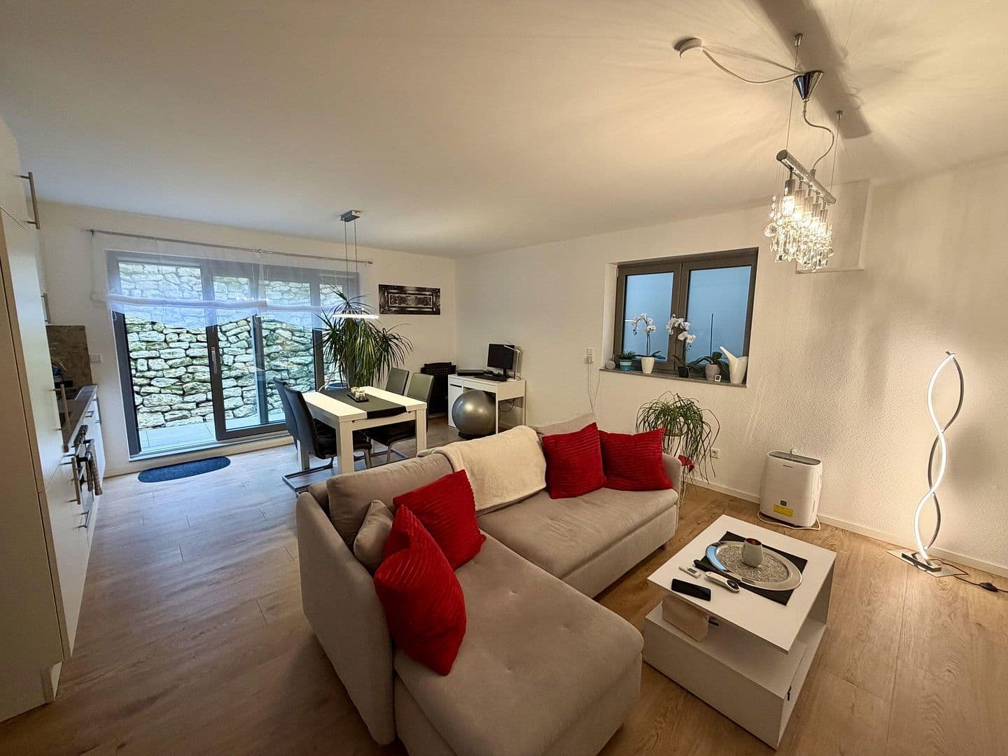 Pronájem bytu 2+1 64 m², Griesheim, Hessen Pronájem bytu 2+1 64 m², Griesheim, Hessen