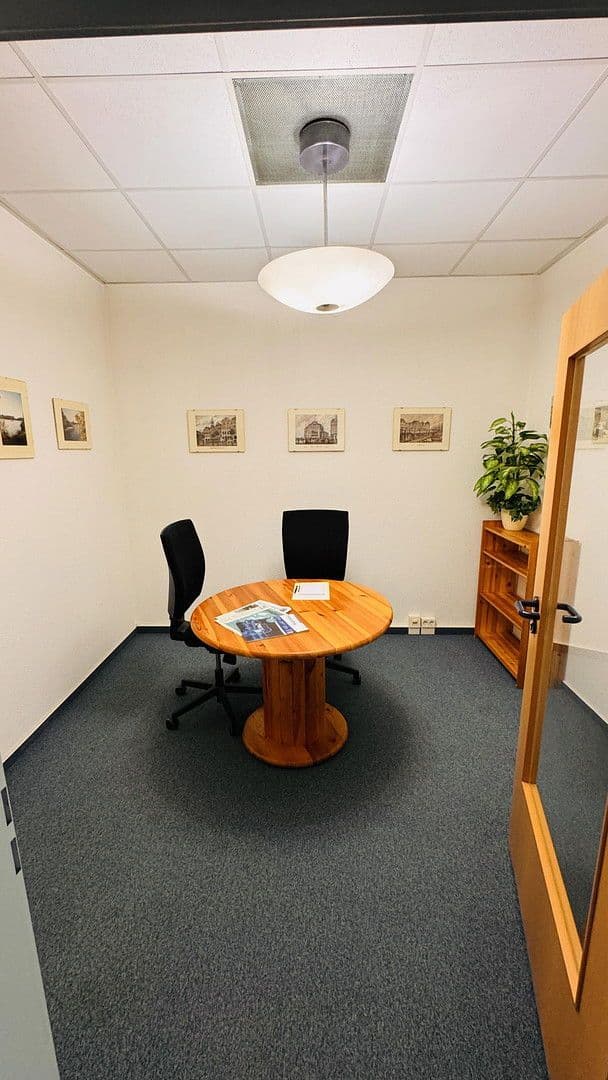 Pronájem kanceláře 173 m², Marienstr. 4, Nové Střelice, Mecklenburg-Vorpommern Pronájem kanceláře 173 m², Marienstr. 4, Nové Střelice, Mecklenburg-Vorpommern