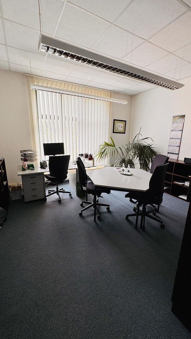 Pronájem kanceláře 173 m², Marienstr. 4, Nové Střelice, Mecklenburg-Vorpommern Pronájem kanceláře 173 m², Marienstr. 4, Nové Střelice, Mecklenburg-Vorpommern