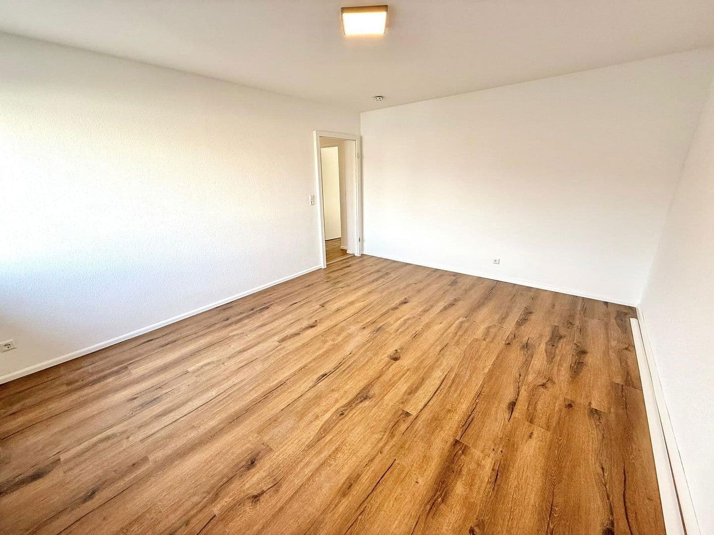 Pronájem bytu 3+1 93 m², Friedrichstraße 13, Rheinfelden (Baden), Bádensko-Württembersko Pronájem bytu 3+1 93 m², Friedrichstraße 13, Rheinfelden (Baden), Bádensko-Württembersko