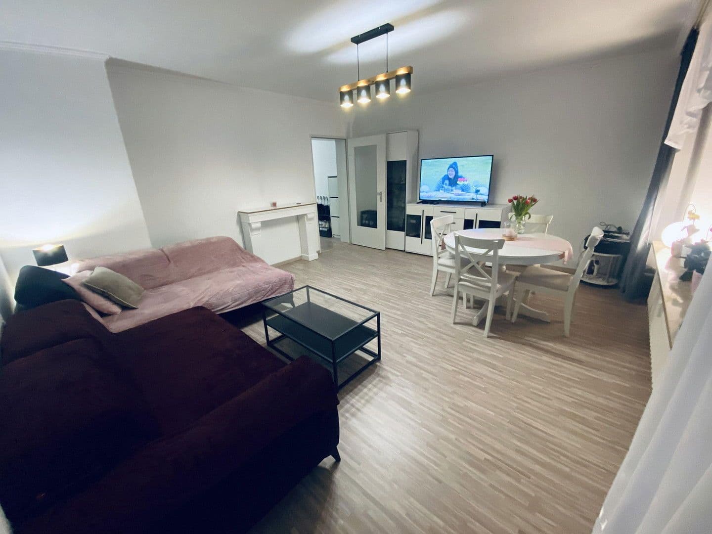 Pronájem bytu 3+1 68 m², Pinneberger Straße 55a, Wedel, Šlesvicko-Holštýnsko Pronájem bytu 3+1 68 m², Pinneberger Straße 55a, Wedel, Šlesvicko-Holštýnsko