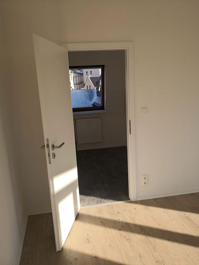 Pronájem bytu 2+1 62 m², Poststr.16, Meerane, Sasko Pronájem bytu 2+1 62 m², Poststr.16, Meerane, Sasko