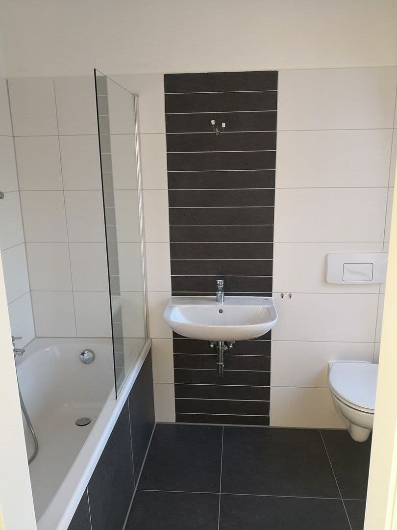 Pronájem bytu 2+1 62 m², Poststr.16, Meerane, Sasko Pronájem bytu 2+1 62 m², Poststr.16, Meerane, Sasko