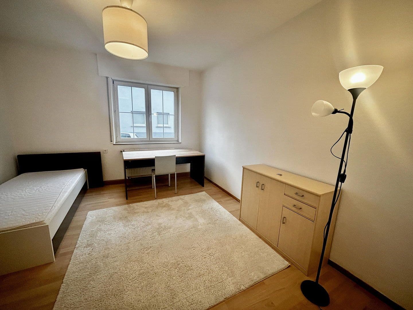 Pronájem bytu 1+1 15 m², Markomannenstr., Stuttgart, Bádensko-Württembersko Pronájem bytu 1+1 15 m², Markomannenstr., Stuttgart, Bádensko-Württembersko