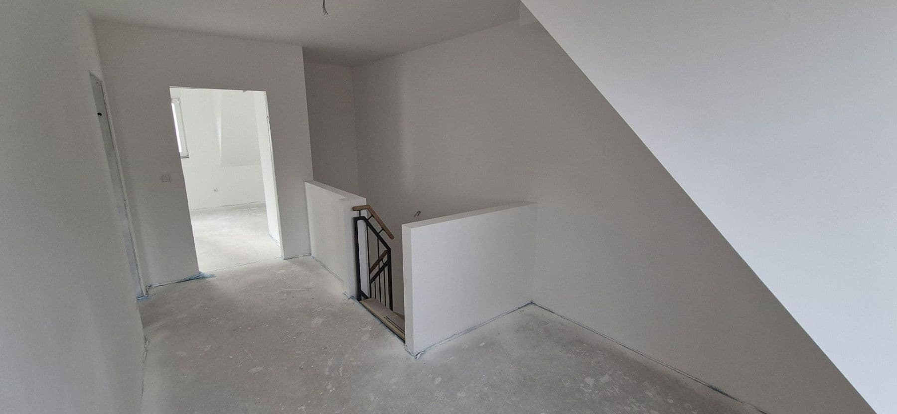 Pronájem domu 140 m², pozemek 200 m², Veckerhagenerstr. 4, Fuldatal, Hessen Pronájem domu 140 m², pozemek 200 m², Veckerhagenerstr. 4, Fuldatal, Hessen