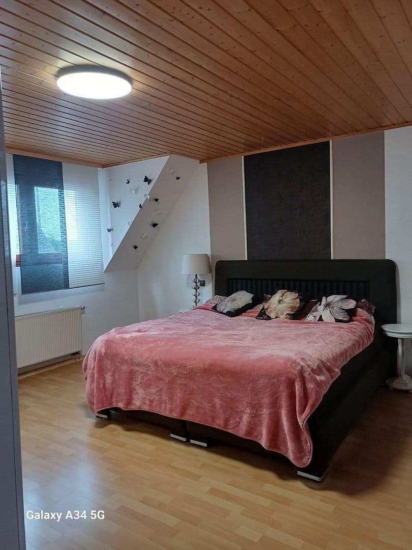 Prodej domu 180 m², pozemek 400 m², Pfalzfelder Straße 32, Norath, Porýní-Falc Prodej domu 180 m², pozemek 400 m², Pfalzfelder Straße 32, Norath, Porýní-Falc