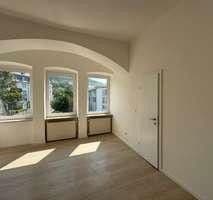 Prodej nebytového prostoru 800 m², Schlossstrasse 2, Chýžice, Bavorsko Prodej nebytového prostoru 800 m², Schlossstrasse 2, Chýžice, Bavorsko