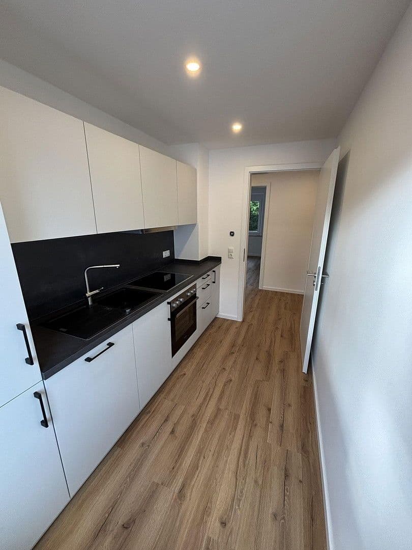 Pronájem bytu 3+1 63 m², Miltenbergstraße 18, Augsburg, Bavorsko Pronájem bytu 3+1 63 m², Miltenbergstraße 18, Augsburg, Bavorsko