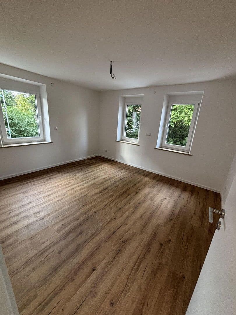 Pronájem bytu 3+1 63 m², Miltenbergstraße 18, Augsburg, Bavorsko Pronájem bytu 3+1 63 m², Miltenbergstraße 18, Augsburg, Bavorsko