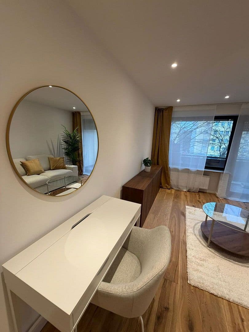 Pronájem bytu 1+1 26 m², Weinbergerstraße 111, München, Bavorsko Pronájem bytu 1+1 26 m², Weinbergerstraße 111, München, Bavorsko