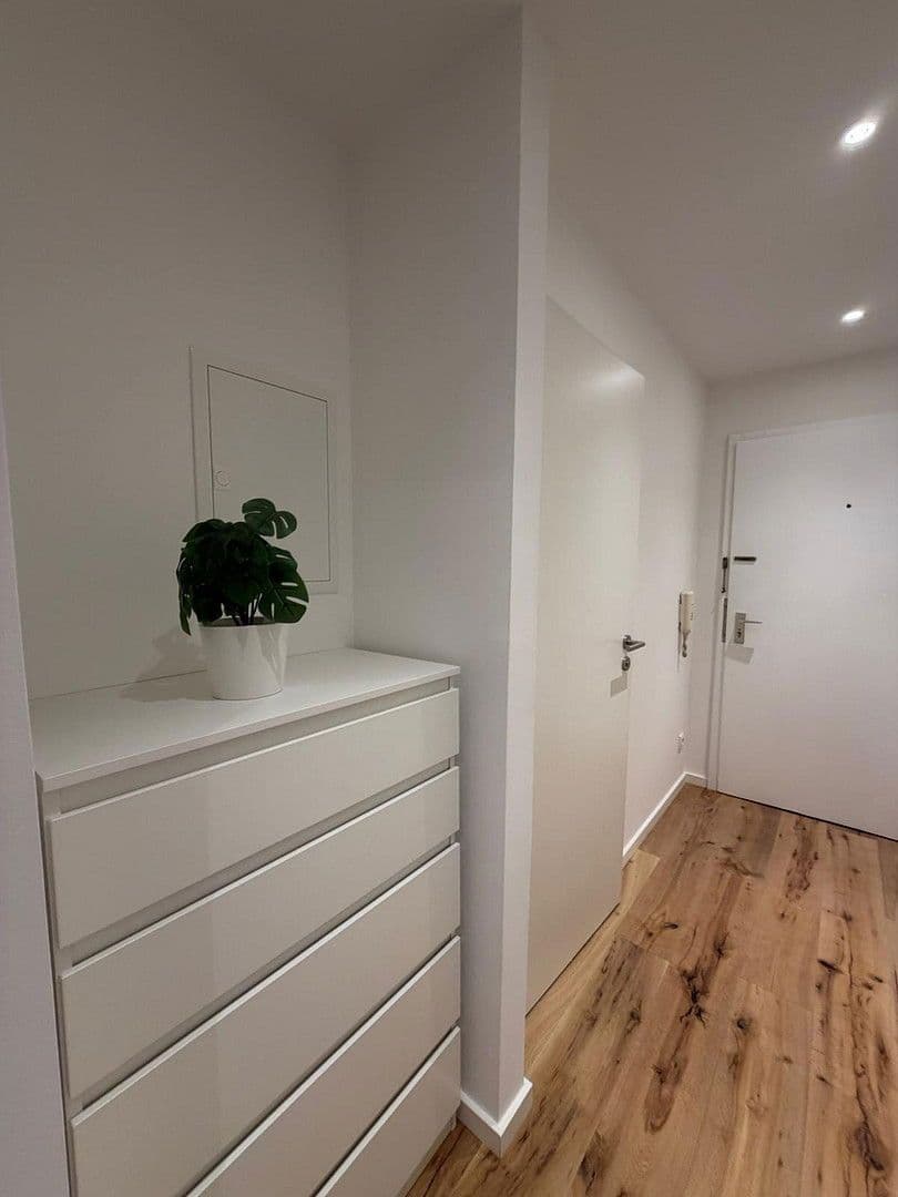 Pronájem bytu 1+1 26 m², Weinbergerstraße 111, München, Bavorsko Pronájem bytu 1+1 26 m², Weinbergerstraße 111, München, Bavorsko