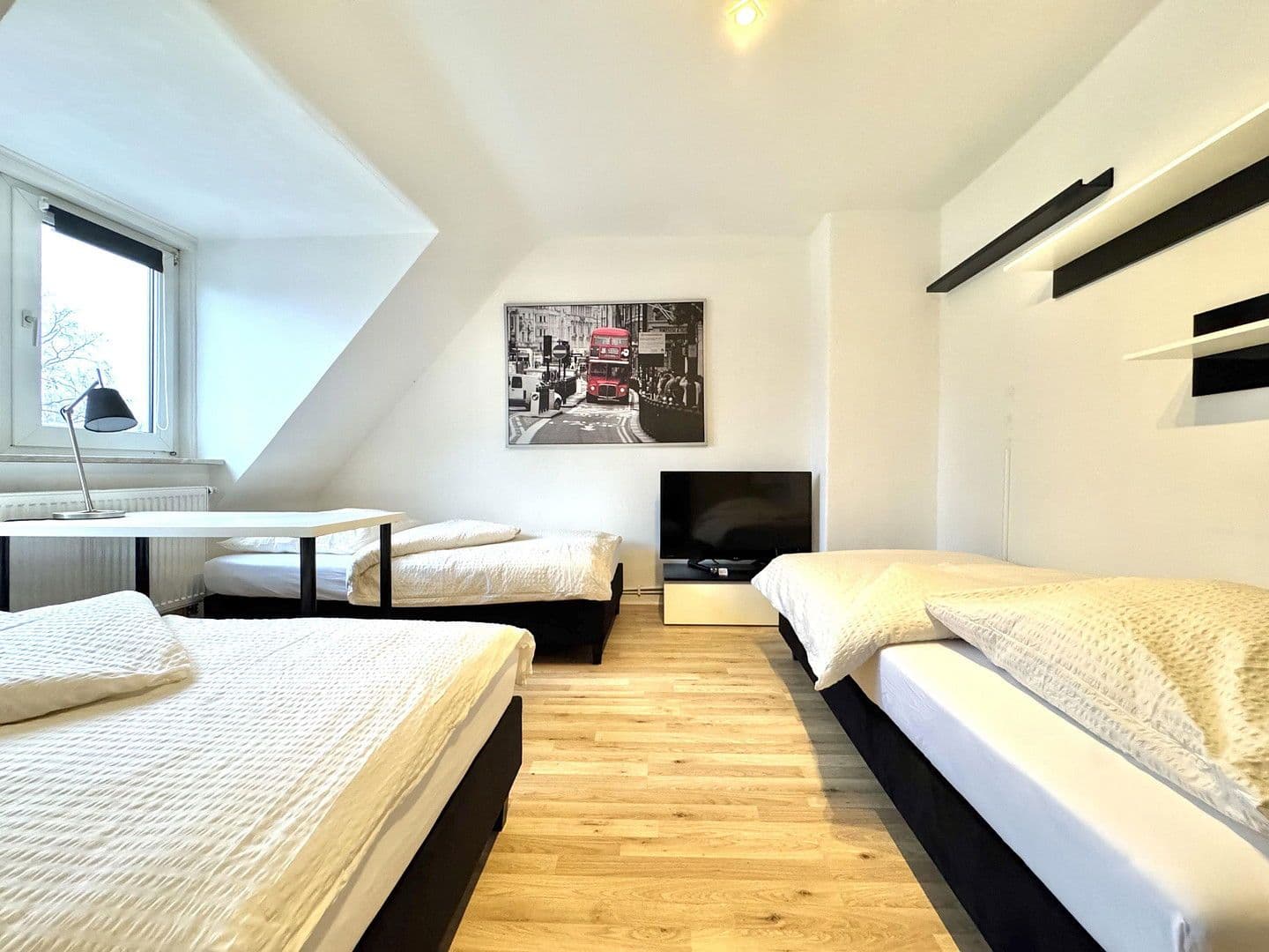 Pronájem bytu 2+1 43 m², Henckellweg 13, Hannover, Dolní Sasko Pronájem bytu 2+1 43 m², Henckellweg 13, Hannover, Dolní Sasko