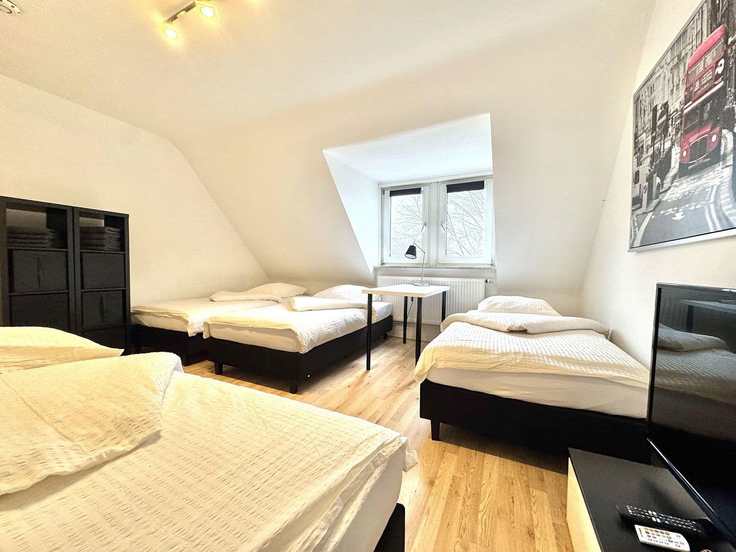 Pronájem bytu 2+1 43 m², Henckellweg 13, Hannover, Dolní Sasko Pronájem bytu 2+1 43 m², Henckellweg 13, Hannover, Dolní Sasko