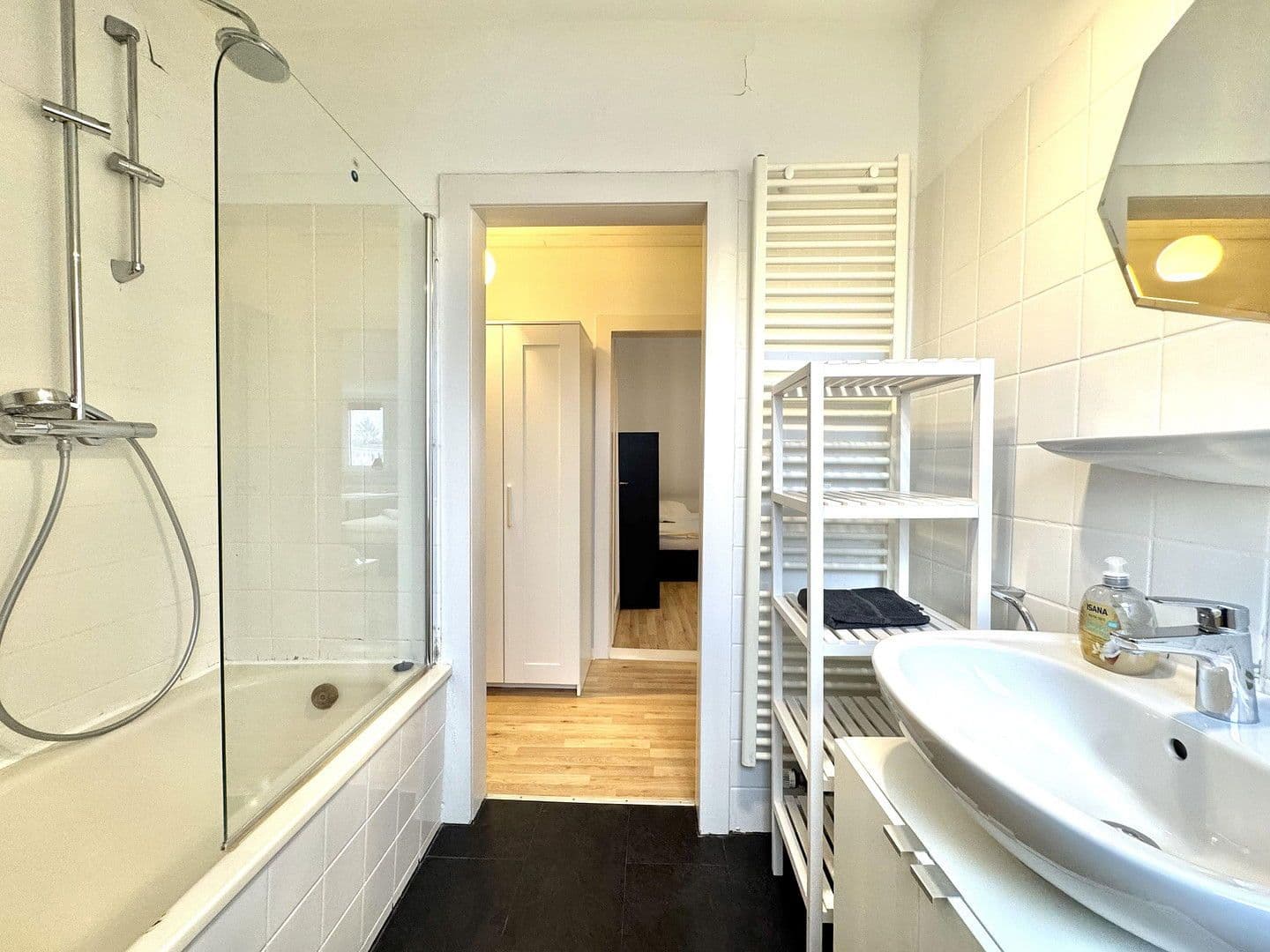 Pronájem bytu 2+1 43 m², Henckellweg 13, Hannover, Dolní Sasko Pronájem bytu 2+1 43 m², Henckellweg 13, Hannover, Dolní Sasko