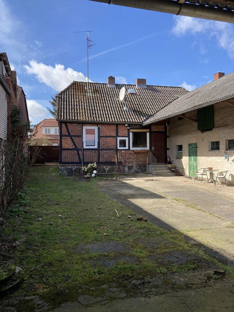 Pronájem domu 88 m², pozemek 380 m², Neue Straße 24, Bergen an der Dumme, Dolní Sasko Pronájem domu 88 m², pozemek 380 m², Neue Straße 24, Bergen an der Dumme, Dolní Sasko