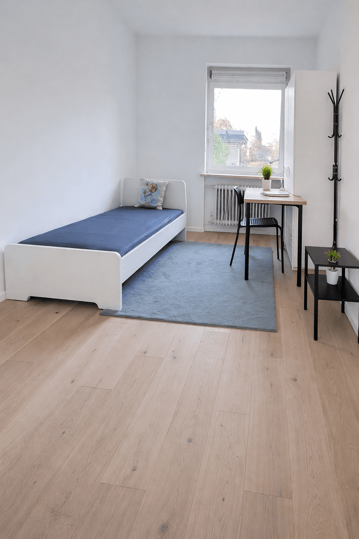 Pronájem bytu 38 m², Münchener Straße 16, Germering, Bavorsko Pronájem bytu 38 m², Münchener Straße 16, Germering, Bavorsko