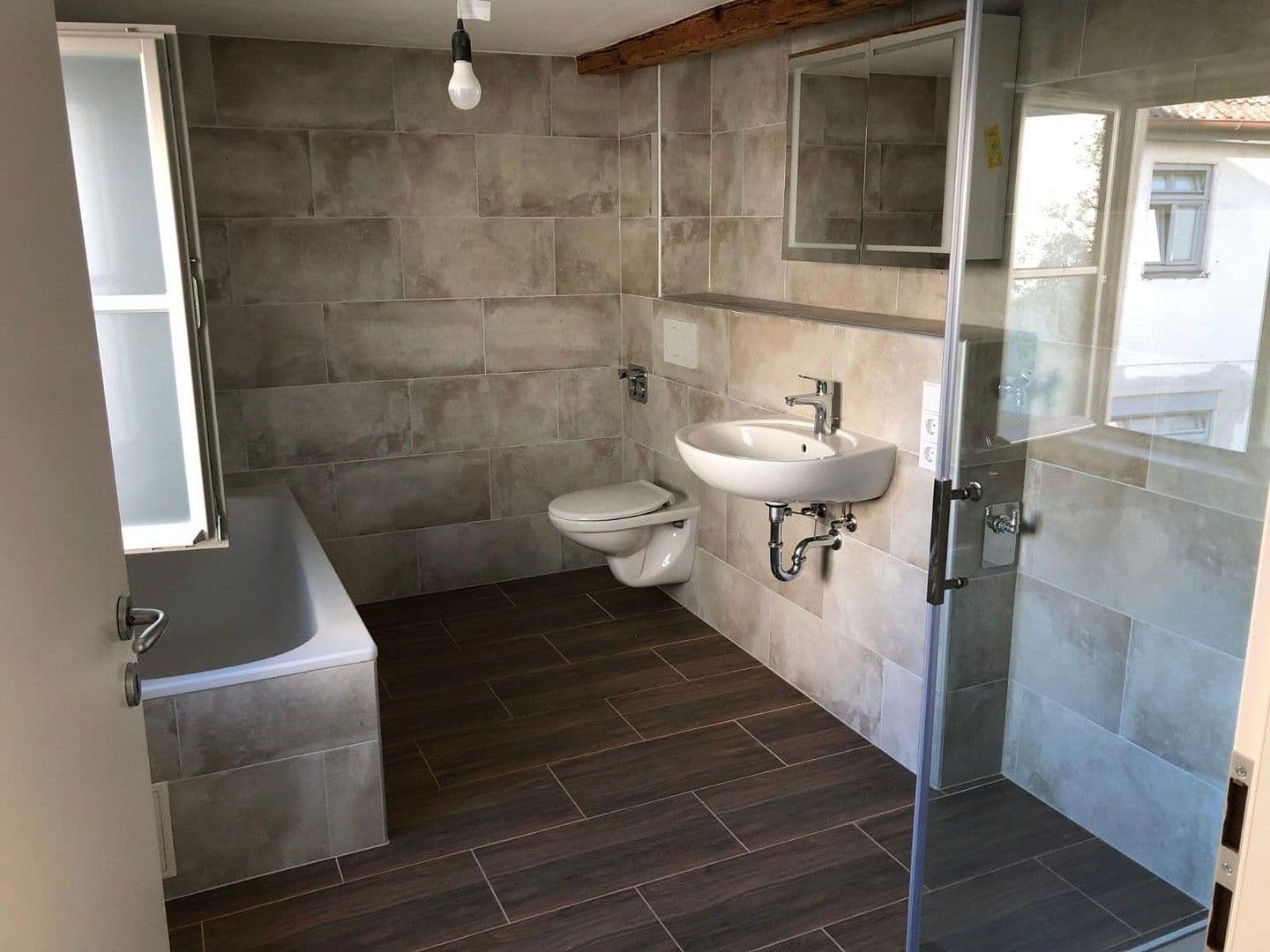 Pronájem domu 135 m², pozemek 45 m², Flörsheim, Hessen Pronájem domu 135 m², pozemek 45 m², Flörsheim, Hessen