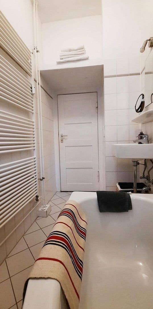 Prodej bytu 3+1 66 m², Berlin, Berlín Prodej bytu 3+1 66 m², Berlin, Berlín