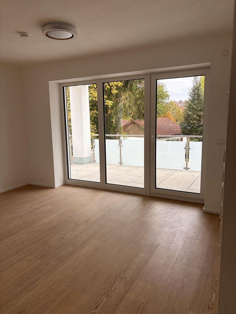 Pronájem bytu 3+1 106 m², Gartenstraße 32, Lauchheim, Bádensko-Württembersko Pronájem bytu 3+1 106 m², Gartenstraße 32, Lauchheim, Bádensko-Württembersko