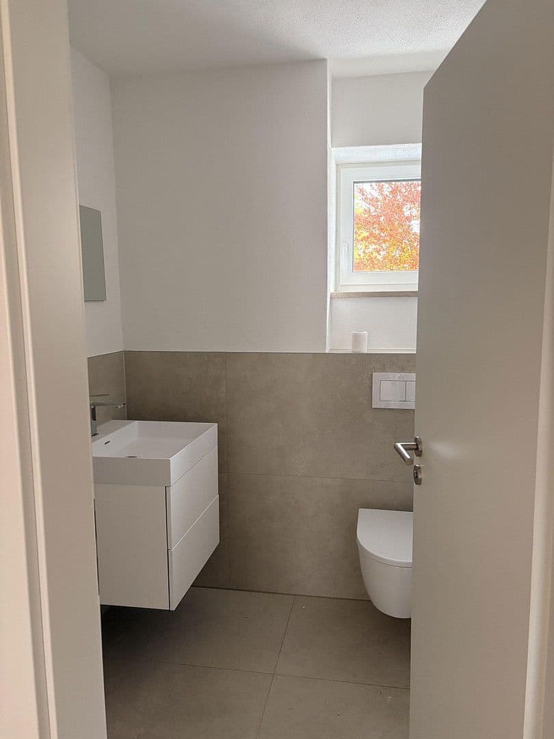 Pronájem bytu 3+1 106 m², Gartenstraße 32, Lauchheim, Bádensko-Württembersko Pronájem bytu 3+1 106 m², Gartenstraße 32, Lauchheim, Bádensko-Württembersko