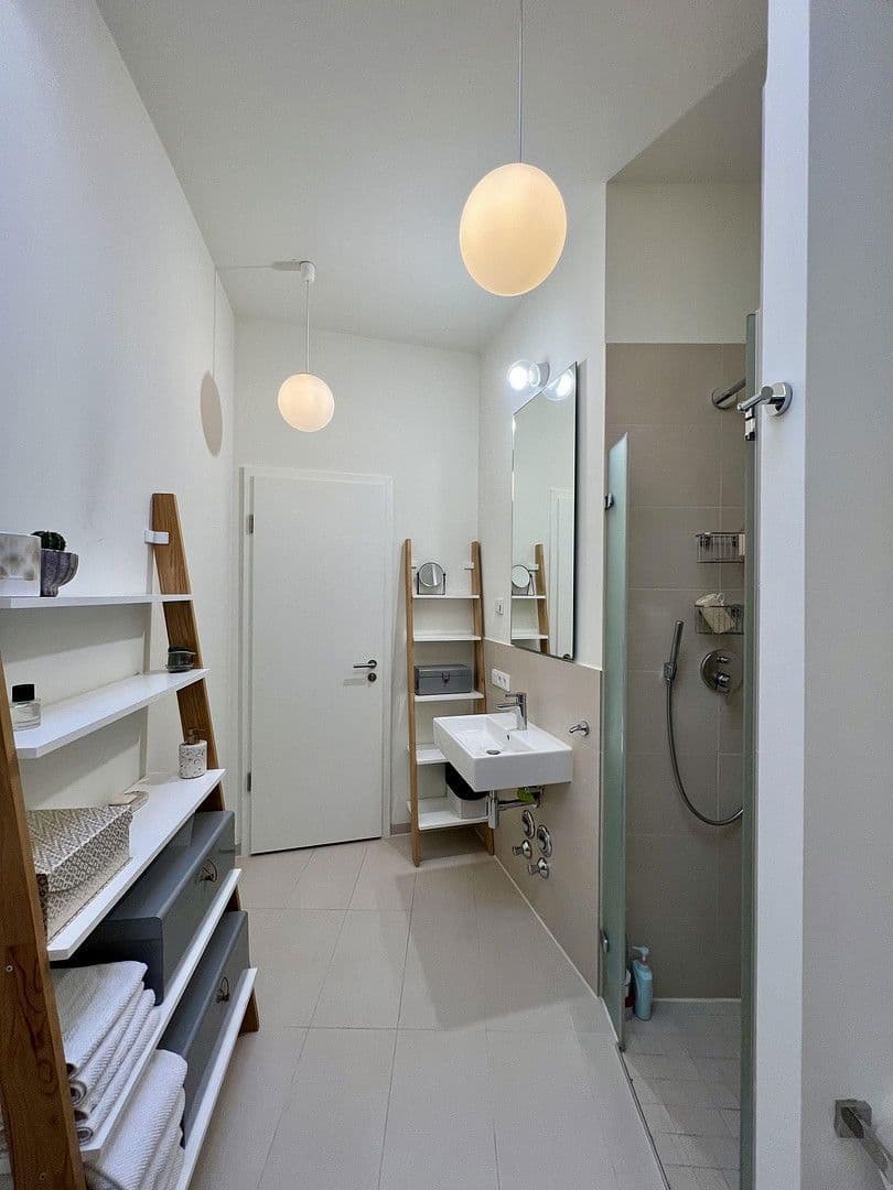 Pronájem bytu 3+1 90 m², Kommandantenstr 75, Berlin, Berlín Pronájem bytu 3+1 90 m², Kommandantenstr 75, Berlin, Berlín