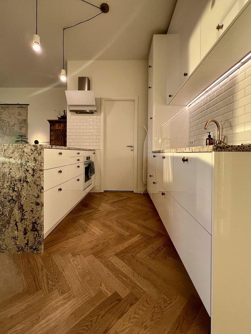 Pronájem bytu 3+1 90 m², Kommandantenstr 75, Berlin, Berlín Pronájem bytu 3+1 90 m², Kommandantenstr 75, Berlin, Berlín