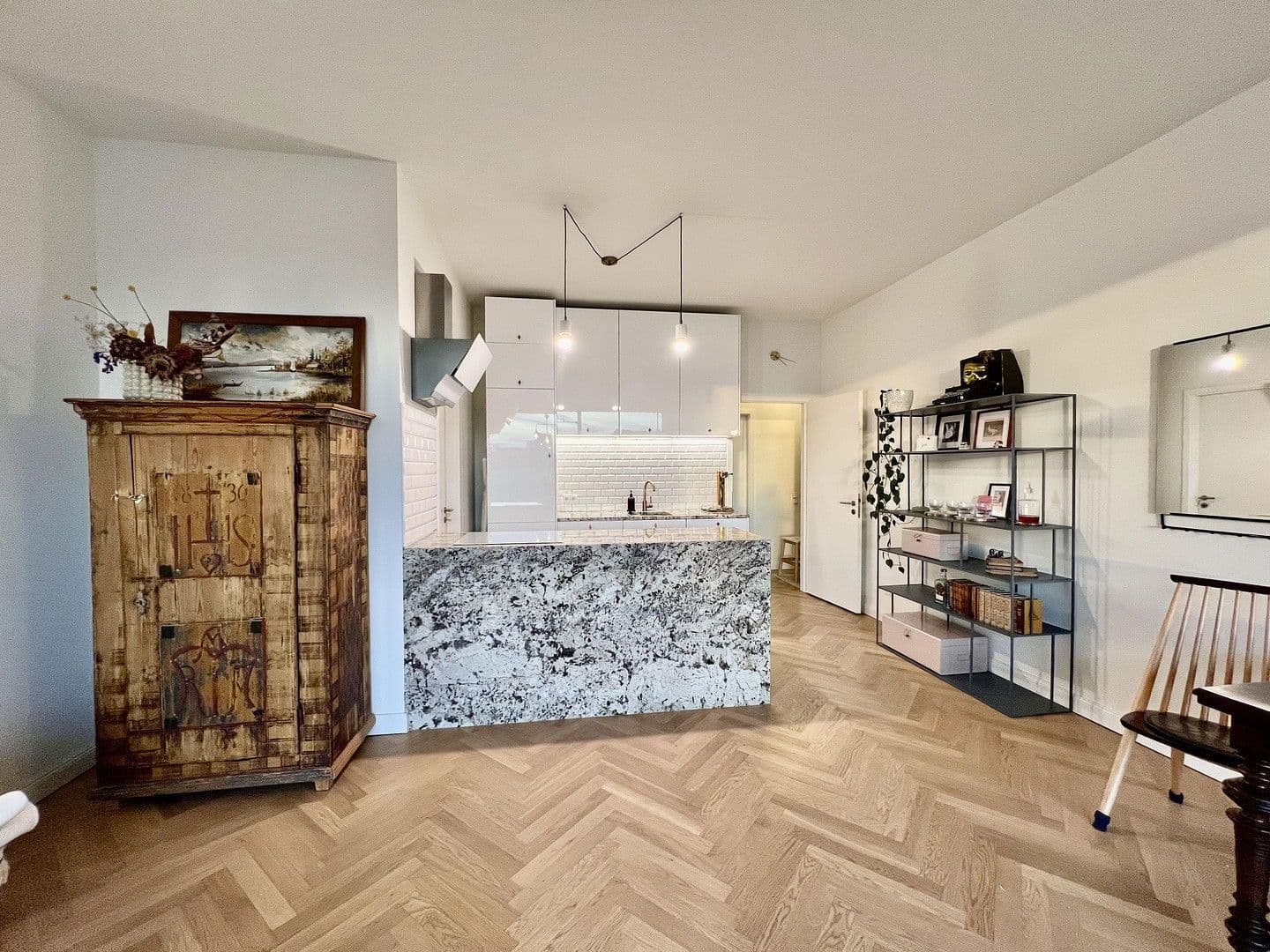 Pronájem bytu 3+1 90 m², Kommandantenstr 75, Berlin, Berlín Pronájem bytu 3+1 90 m², Kommandantenstr 75, Berlin, Berlín