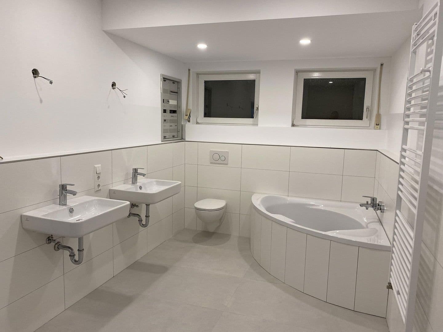 Pronájem bytu 7+1 312 m², Lehenstr. 25, Donaueschingen, Bádensko-Württembersko Pronájem bytu 7+1 312 m², Lehenstr. 25, Donaueschingen, Bádensko-Württembersko