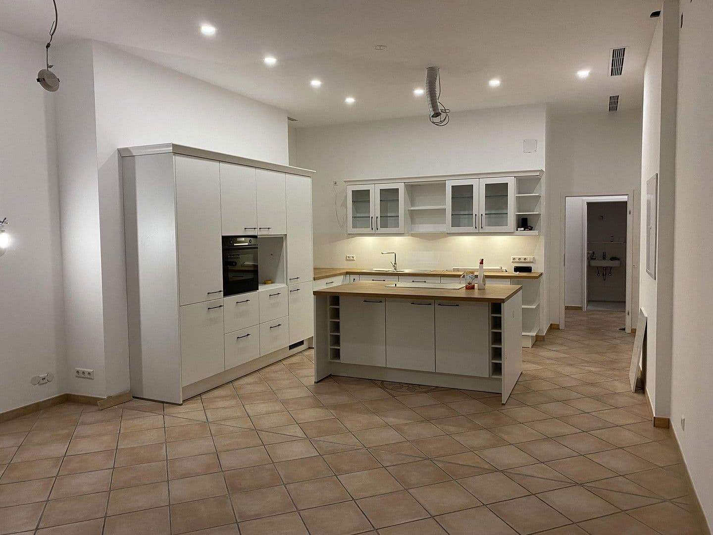 Pronájem bytu 7+1 312 m², Lehenstr. 25, Donaueschingen, Bádensko-Württembersko Pronájem bytu 7+1 312 m², Lehenstr. 25, Donaueschingen, Bádensko-Württembersko