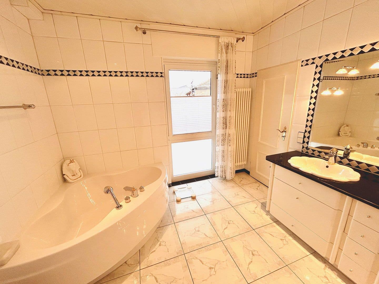 Prodej domu 175 m², pozemek 878 m², Im Wiesengrund 17, Steinburg, Šlesvicko-Holštýnsko Prodej domu 175 m², pozemek 878 m², Im Wiesengrund 17, Steinburg, Šlesvicko-Holštýnsko