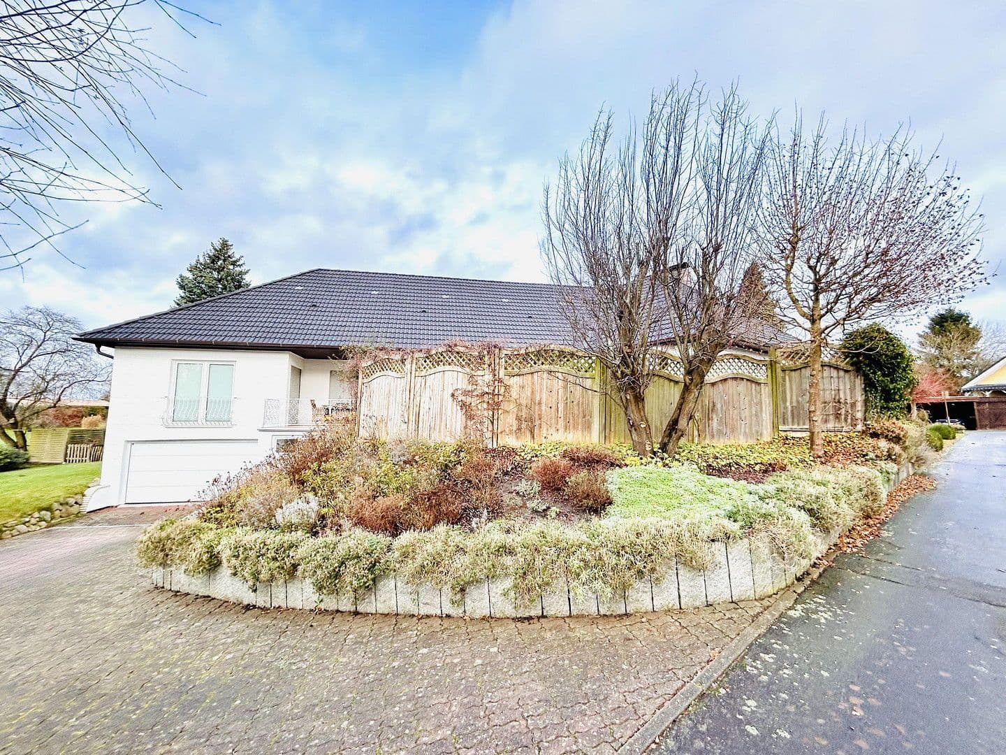 Prodej domu 175 m², pozemek 878 m², Im Wiesengrund 17, Steinburg, Šlesvicko-Holštýnsko Prodej domu 175 m², pozemek 878 m², Im Wiesengrund 17, Steinburg, Šlesvicko-Holštýnsko