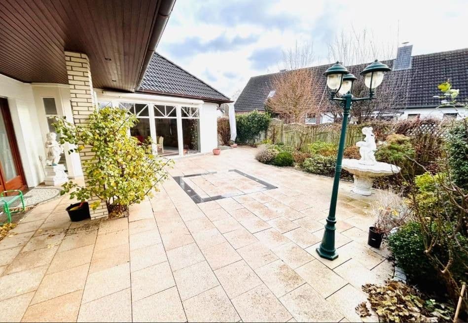 Prodej domu 175 m², pozemek 878 m², Im Wiesengrund 17, Steinburg, Šlesvicko-Holštýnsko Prodej domu 175 m², pozemek 878 m², Im Wiesengrund 17, Steinburg, Šlesvicko-Holštýnsko