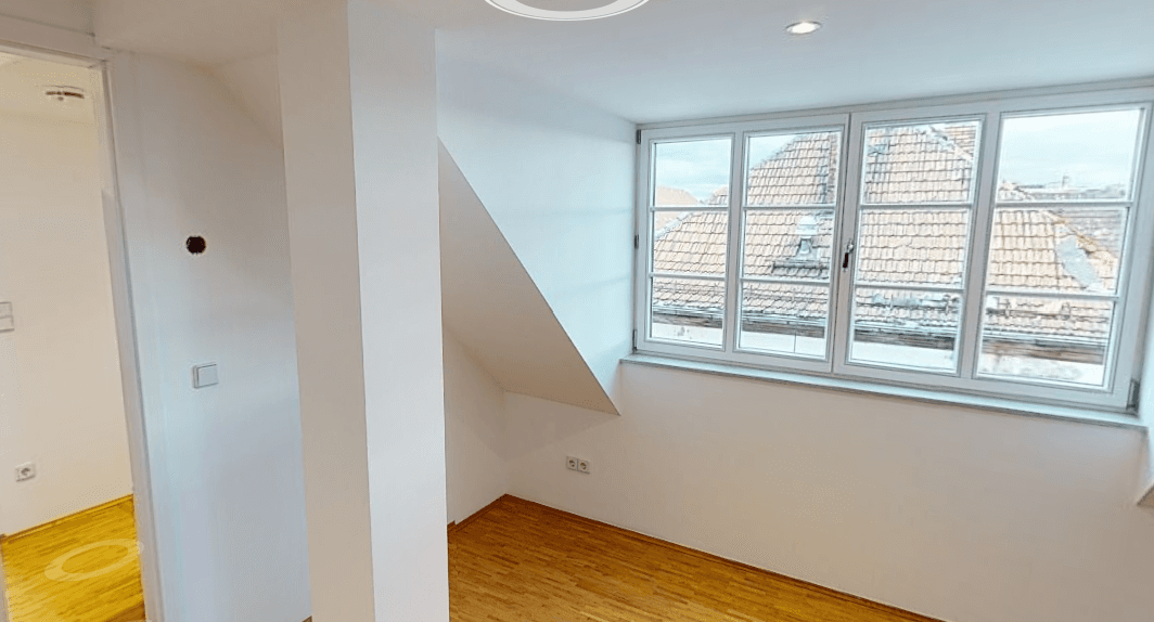 Pronájem bytu 4+1 96 m², Ostheimstraße 7, Leipzig, Sasko Pronájem bytu 4+1 96 m², Ostheimstraße 7, Leipzig, Sasko