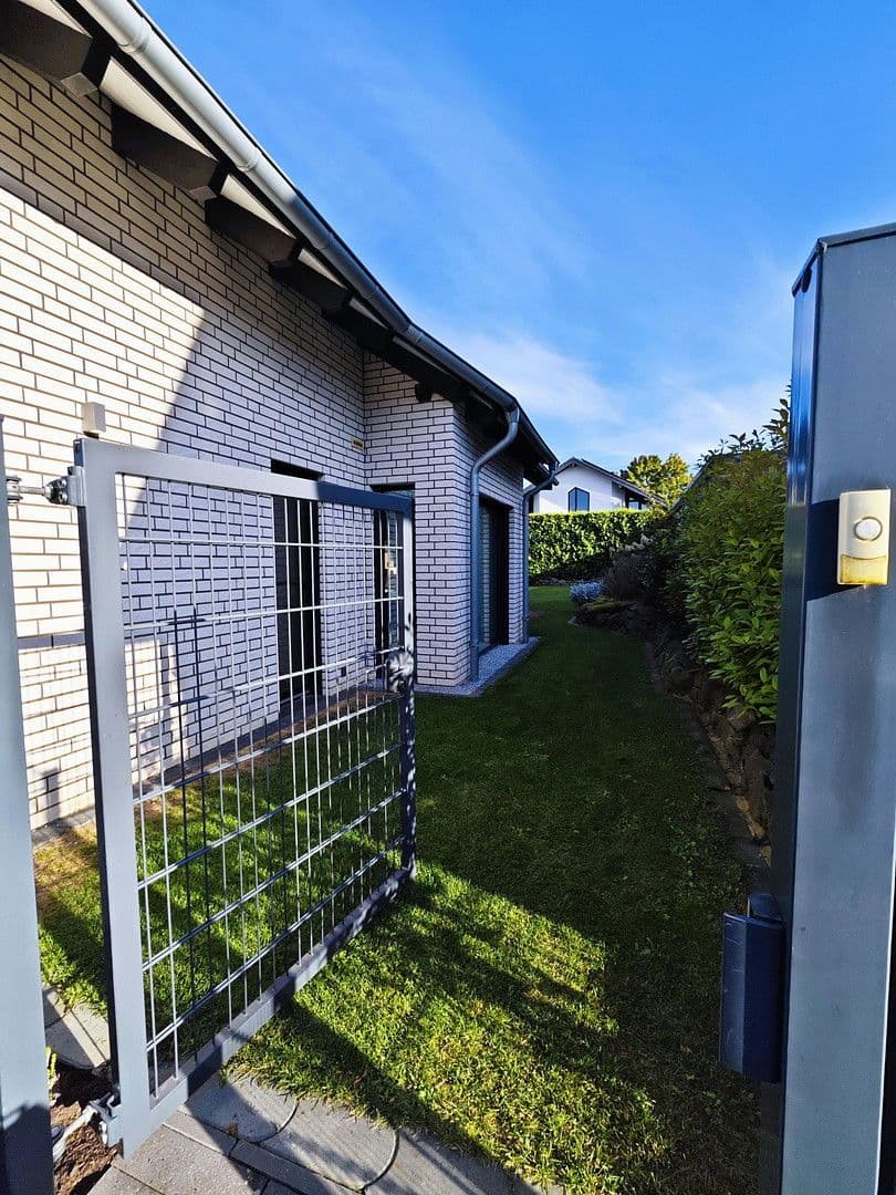 Prodej domu 163 m², pozemek 522 m², Rheinbach, Severní Porýní-Vestfálsko Prodej domu 163 m², pozemek 522 m², Rheinbach, Severní Porýní-Vestfálsko