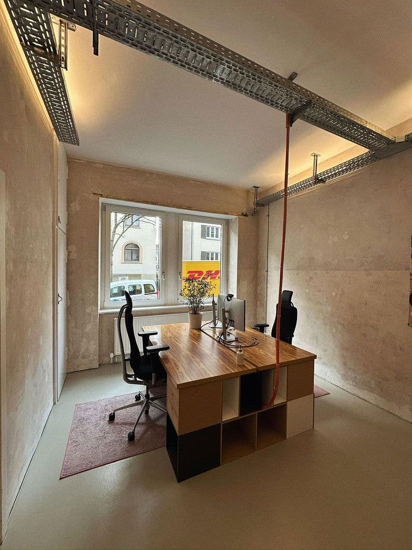 Pronájem kanceláře 135 m², Stuttgart, Bádensko-Württembersko Pronájem kanceláře 135 m², Stuttgart, Bádensko-Württembersko