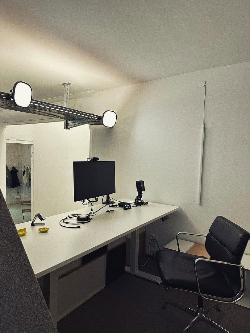 Pronájem kanceláře 135 m², Stuttgart, Bádensko-Württembersko Pronájem kanceláře 135 m², Stuttgart, Bádensko-Württembersko