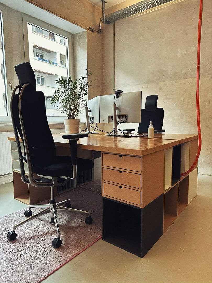 Pronájem kanceláře 135 m², Stuttgart, Bádensko-Württembersko Pronájem kanceláře 135 m², Stuttgart, Bádensko-Württembersko