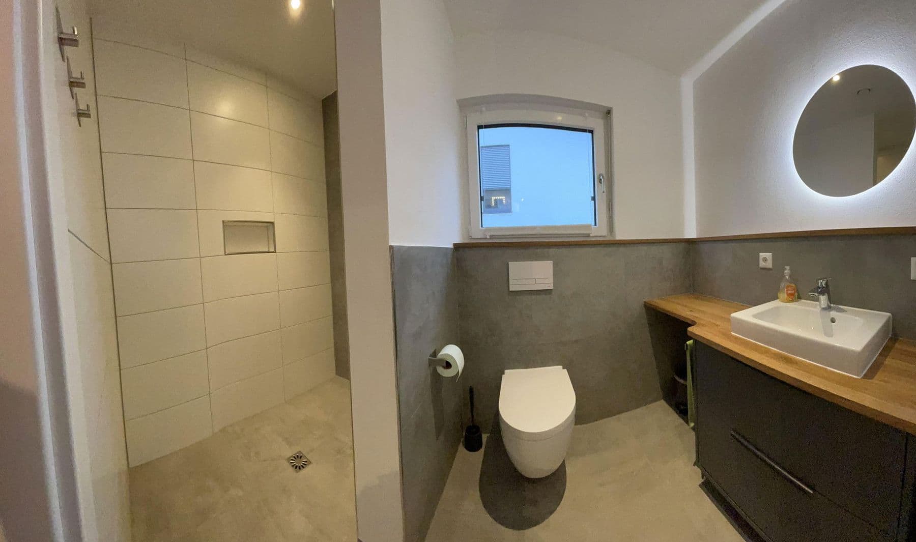 Prodej domu 183 m², pozemek 550 m², Kaffeeberg 12, Auenwald, Bádensko-Württembersko Prodej domu 183 m², pozemek 550 m², Kaffeeberg 12, Auenwald, Bádensko-Württembersko