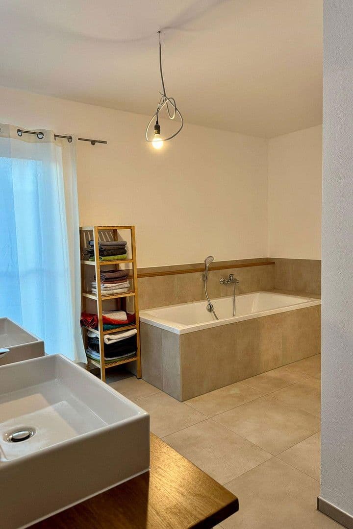 Prodej domu 183 m², pozemek 550 m², Kaffeeberg 12, Auenwald, Bádensko-Württembersko Prodej domu 183 m², pozemek 550 m², Kaffeeberg 12, Auenwald, Bádensko-Württembersko