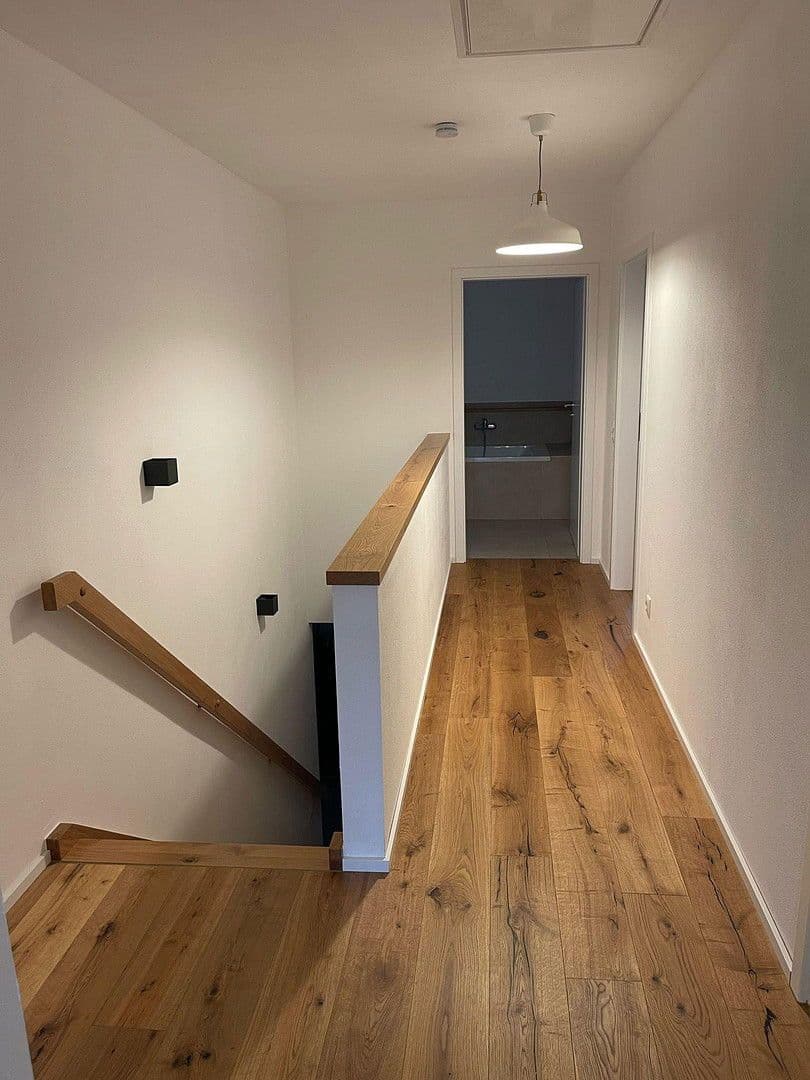 Prodej domu 183 m², pozemek 550 m², Kaffeeberg 12, Auenwald, Bádensko-Württembersko Prodej domu 183 m², pozemek 550 m², Kaffeeberg 12, Auenwald, Bádensko-Württembersko
