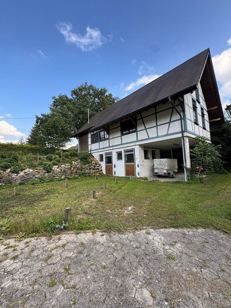 Prodej pozemku 1.800 m², Kötz, Bavorsko Prodej pozemku 1.800 m², Kötz, Bavorsko