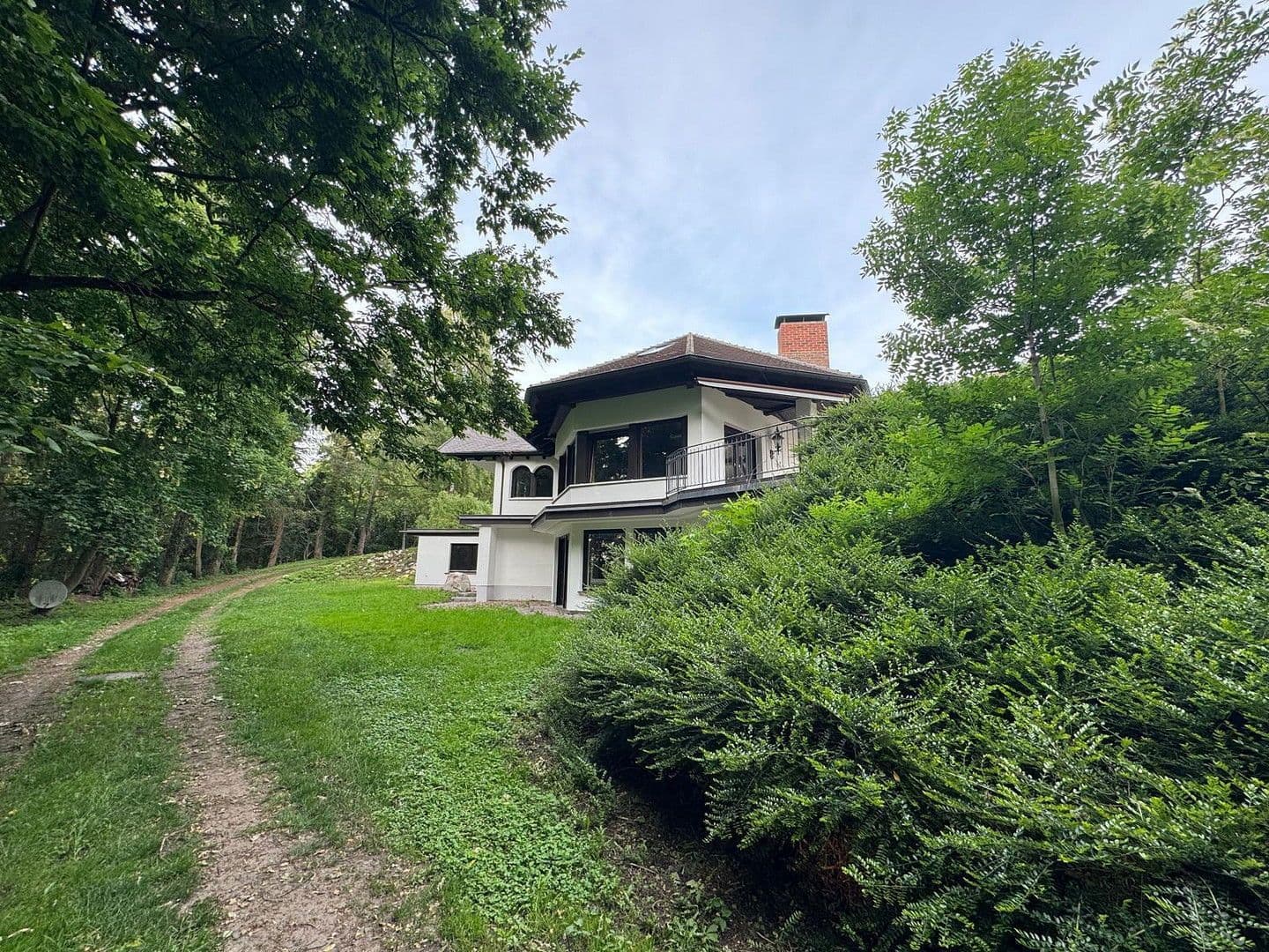 Prodej domu 540 m², pozemek 5.943 m², Waldweg 15, Kötz, Bavorsko Prodej domu 540 m², pozemek 5.943 m², Waldweg 15, Kötz, Bavorsko