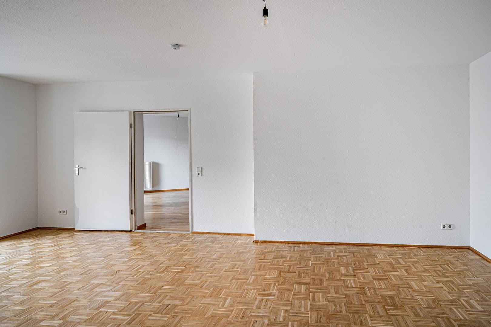 Prodej bytu 3+1 140 m², Alfred-Kowalke-Str.14, Berlin, Berlín Prodej bytu 3+1 140 m², Alfred-Kowalke-Str.14, Berlin, Berlín