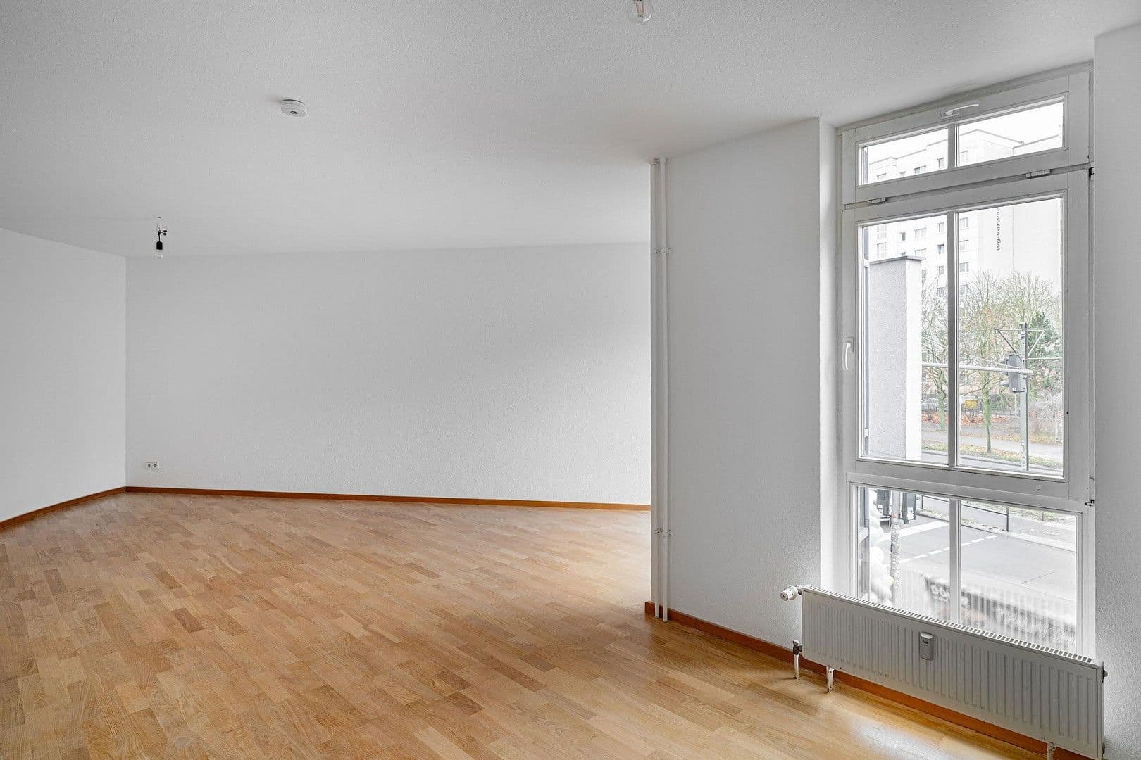 Prodej bytu 3+1 140 m², Alfred-Kowalke-Str.14, Berlin, Berlín Prodej bytu 3+1 140 m², Alfred-Kowalke-Str.14, Berlin, Berlín