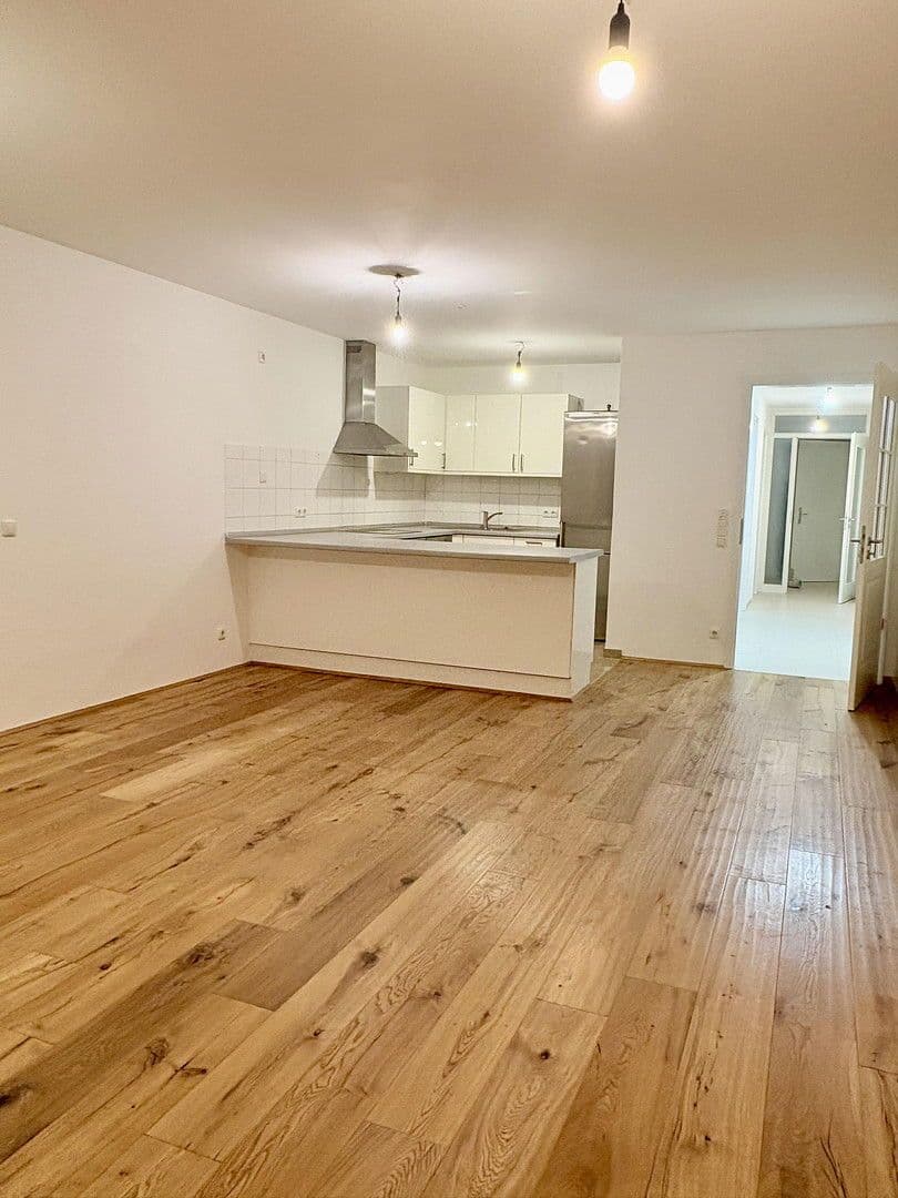 Pronájem bytu 2+1 72 m², München, Bavorsko Pronájem bytu 2+1 72 m², München, Bavorsko