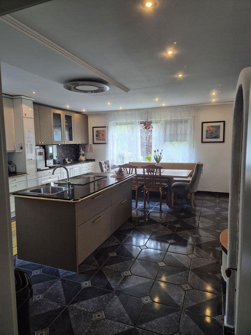 Prodej domu 253 m², pozemek 998 m², Untermeitingen, Bavorsko Prodej domu 253 m², pozemek 998 m², Untermeitingen, Bavorsko