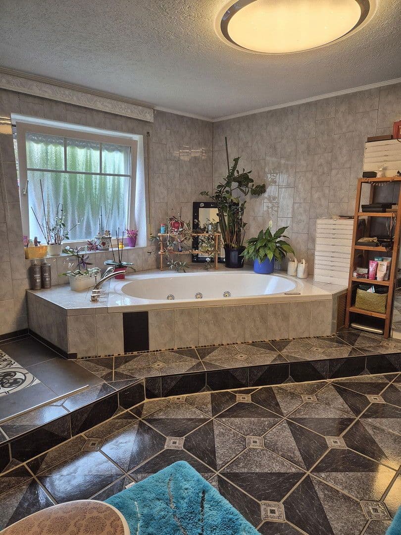 Prodej domu 253 m², pozemek 998 m², Untermeitingen, Bavorsko Prodej domu 253 m², pozemek 998 m², Untermeitingen, Bavorsko