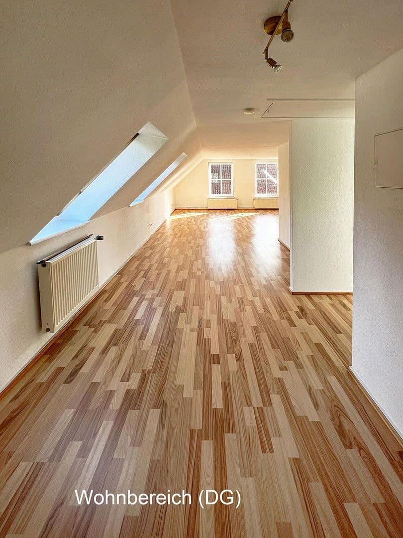 Prodej domu 369 m², pozemek 722 m², Am Lotsenberg 11, Travemünde, Šlesvicko-Holštýnsko Prodej domu 369 m², pozemek 722 m², Am Lotsenberg 11, Travemünde, Šlesvicko-Holštýnsko