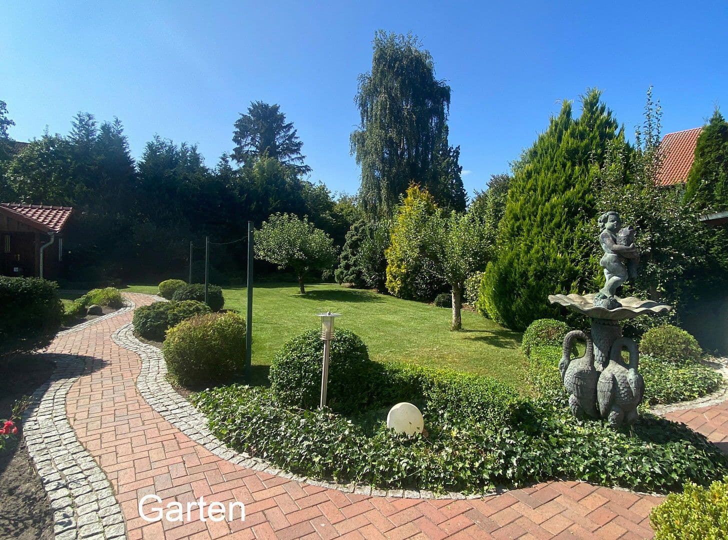 Prodej domu 369 m², pozemek 722 m², Am Lotsenberg 11, Travemünde, Šlesvicko-Holštýnsko Prodej domu 369 m², pozemek 722 m², Am Lotsenberg 11, Travemünde, Šlesvicko-Holštýnsko