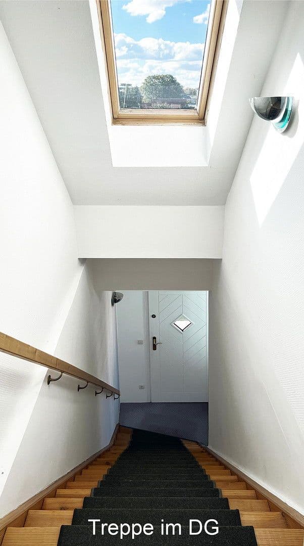 Prodej domu 369 m², pozemek 722 m², Am Lotsenberg 11, Travemünde, Šlesvicko-Holštýnsko Prodej domu 369 m², pozemek 722 m², Am Lotsenberg 11, Travemünde, Šlesvicko-Holštýnsko